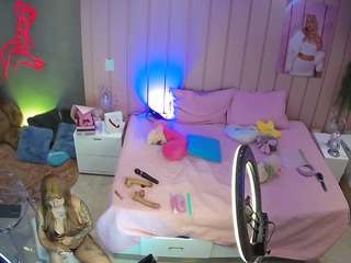voyeurcam-casa-salsa-bedroom-1