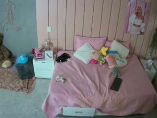 voyeurcam-casa-salsa-bedroom-1