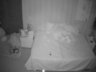voyeurcam-casa-salsa-bedroom-1