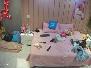 voyeurcam-casa-salsa-bedroom-1