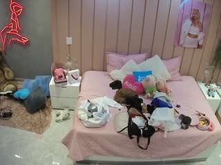 voyeurcam-casa-salsa-bedroom-1