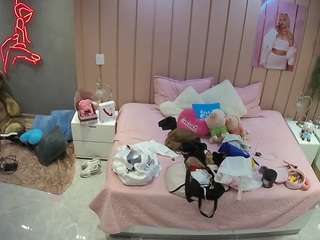 voyeurcam-casa-salsa-bedroom-1