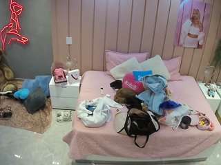 voyeurcam-casa-salsa-bedroom-1