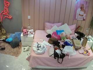 voyeurcam-casa-salsa-bedroom-1