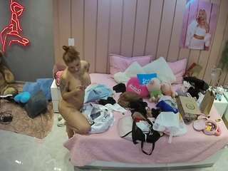 voyeurcam-casa-salsa-bedroom-1