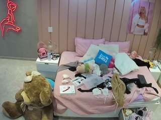 voyeurcam-casa-salsa-bedroom-1