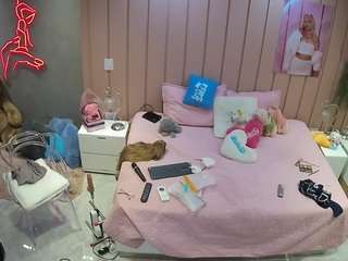 voyeurcam-casa-salsa-bedroom-1