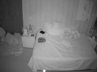 voyeurcam-casa-salsa-bedroom-1