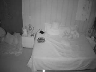 voyeurcam-casa-salsa-bedroom-1