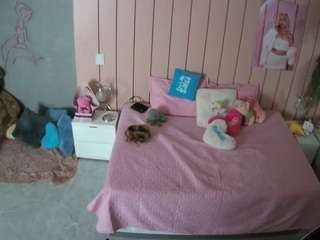 voyeurcam-casa-salsa-bedroom-1