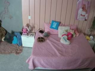 voyeurcam-casa-salsa-bedroom-1