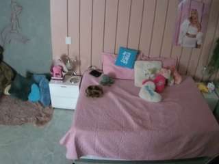 voyeurcam-casa-salsa-bedroom-1