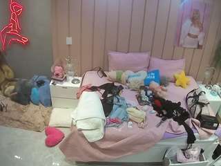 voyeurcam-casa-salsa-bedroom-1