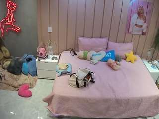 voyeurcam-casa-salsa-bedroom-1