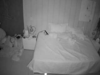 voyeurcam-casa-salsa-bedroom-1