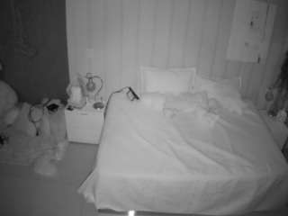 voyeurcam-casa-salsa-bedroom-1