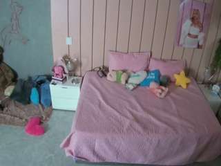 voyeurcam-casa-salsa-bedroom-1