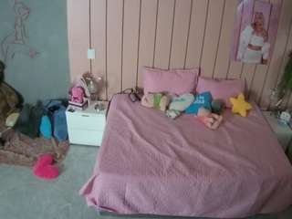 voyeurcam-casa-salsa-bedroom-1