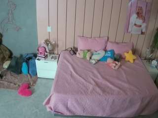 voyeurcam-casa-salsa-bedroom-1