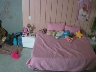 voyeurcam-casa-salsa-bedroom-1