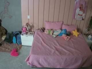 voyeurcam-casa-salsa-bedroom-1