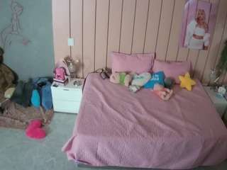 voyeurcam-casa-salsa-bedroom-1