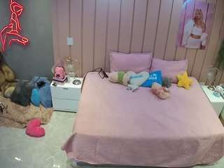 voyeurcam-casa-salsa-bedroom-1