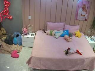 voyeurcam-casa-salsa-bedroom-1