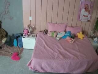 voyeurcam-casa-salsa-bedroom-1