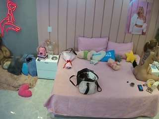 voyeurcam-casa-salsa-bedroom-1