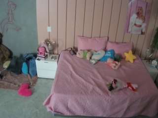 voyeurcam-casa-salsa-bedroom-1