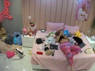voyeurcam-casa-salsa-bedroom-1