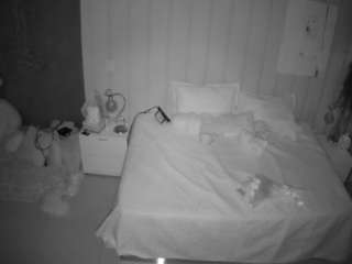 voyeurcam-casa-salsa-bedroom-1