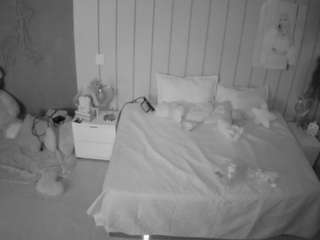 voyeurcam-casa-salsa-bedroom-1