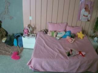 voyeurcam-casa-salsa-bedroom-1