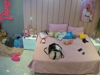 voyeurcam-casa-salsa-bedroom-1
