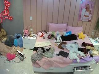 voyeurcam-casa-salsa-bedroom-1