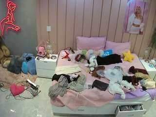voyeurcam-casa-salsa-bedroom-1