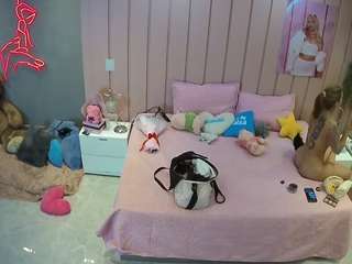 voyeurcam-casa-salsa-bedroom-1