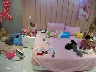 voyeurcam-casa-salsa-bedroom-1