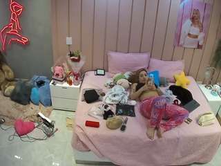 voyeurcam-casa-salsa-bedroom-1
