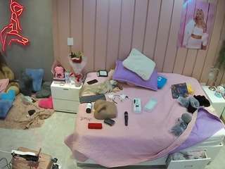 voyeurcam-casa-salsa-bedroom-1