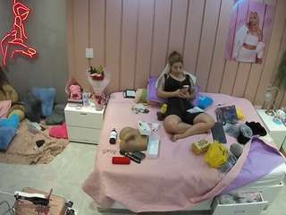 voyeurcam-casa-salsa-bedroom-1