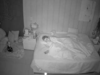 voyeurcam-casa-salsa-bedroom-1