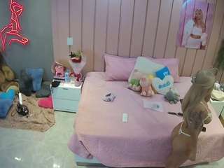 voyeurcam-casa-salsa-bedroom-1