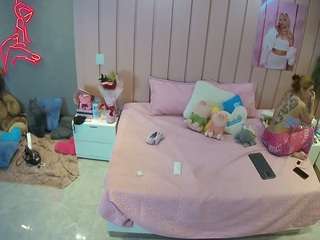 voyeurcam-casa-salsa-bedroom-1
