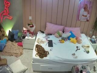 voyeurcam-casa-salsa-bedroom-1