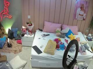 voyeurcam-casa-salsa-bedroom-1
