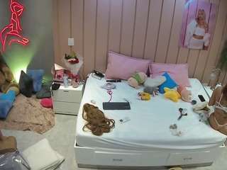 voyeurcam-casa-salsa-bedroom-1