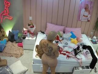 voyeurcam-casa-salsa-bedroom-1